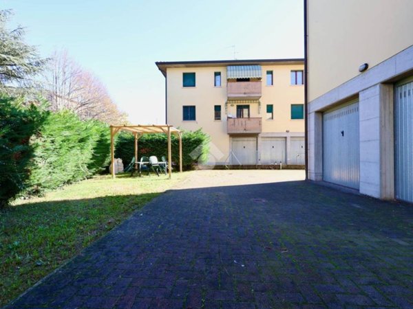 appartamento in vendita a Reggio nell'Emilia in zona Santa Croce