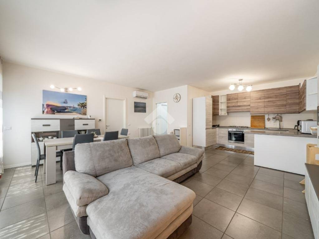 appartamento in vendita a Reggio nell'Emilia in zona Città Storica