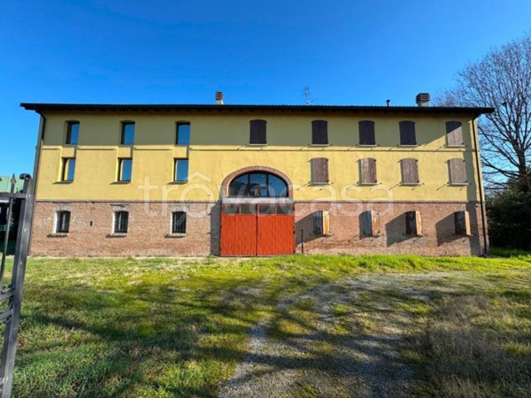 casa indipendente in vendita a Reggio nell'Emilia in zona Santa Croce