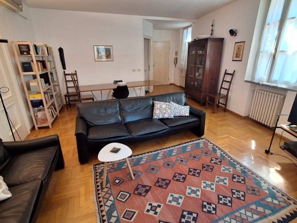 appartamento in vendita a Reggio nell'Emilia in zona Città Storica