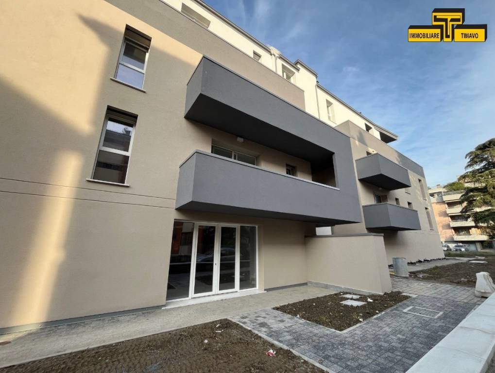 appartamento in vendita a Reggio nell'Emilia in zona Carrozzone