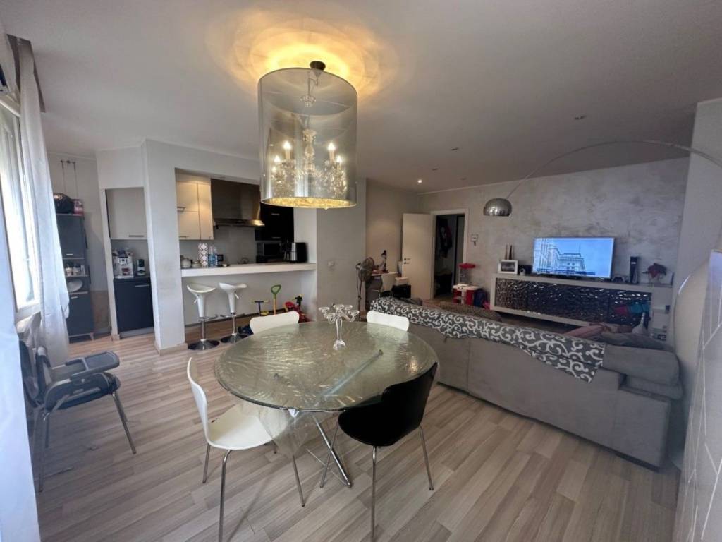 appartamento in vendita a Reggio nell'Emilia in zona Città Storica