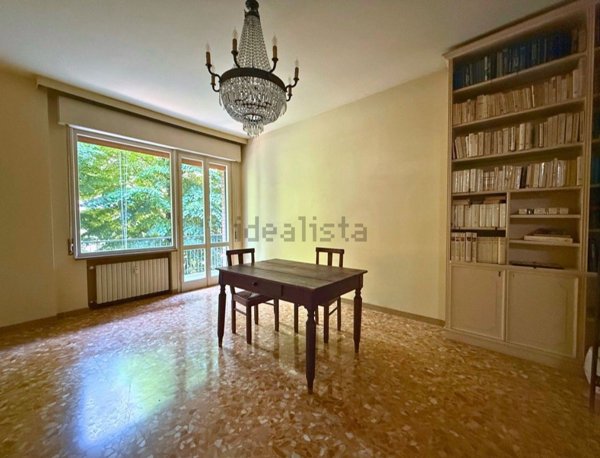 appartamento in vendita a Reggio nell'Emilia in zona Mirabello