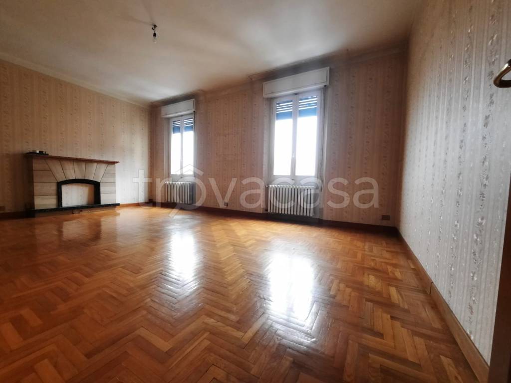 appartamento in vendita a Reggio nell'Emilia in zona Città Storica