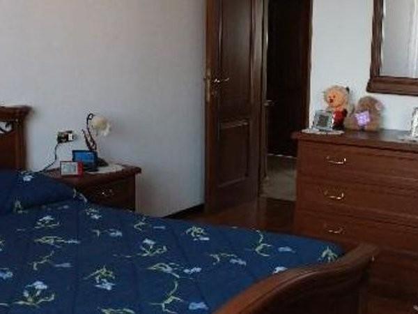 casa indipendente in vendita a Reggio nell'Emilia in zona Città Storica