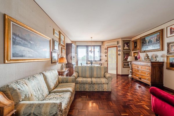 appartamento in vendita a Reggio nell'Emilia in zona Città Storica