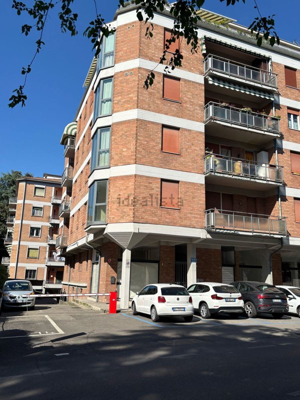 appartamento in vendita a Reggio nell'Emilia in zona Città Storica