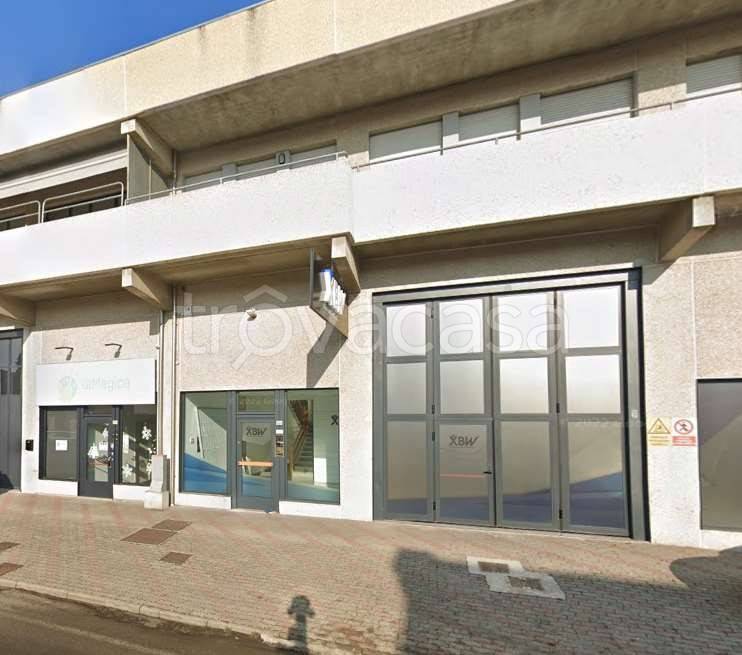locale commerciale in vendita a Reggio nell'Emilia in zona Coviolo