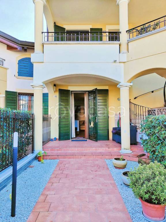 appartamento in vendita a Reggio nell'Emilia in zona Pieve Modolena