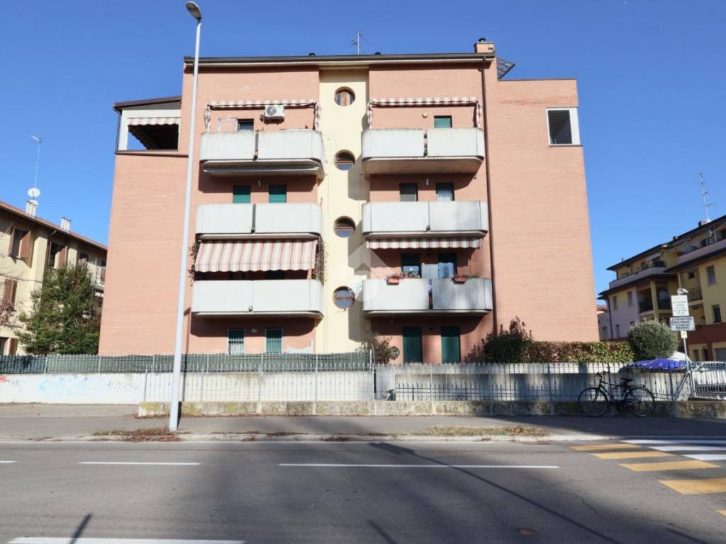appartamento in vendita a Reggio nell'Emilia in zona Santa Croce