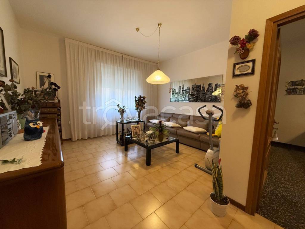 casa indipendente in vendita a Reggio nell'Emilia in zona Regina Pacis