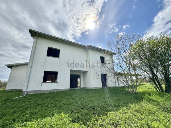 pentavano in vendita a Reggio nell'Emilia in zona Rivalta