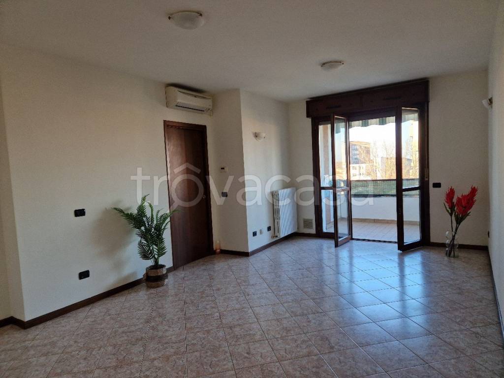 appartamento in vendita a Reggio nell'Emilia in zona Regina Pacis