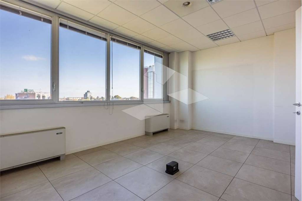 ufficio in vendita a Reggio nell'Emilia in zona San Maurizio