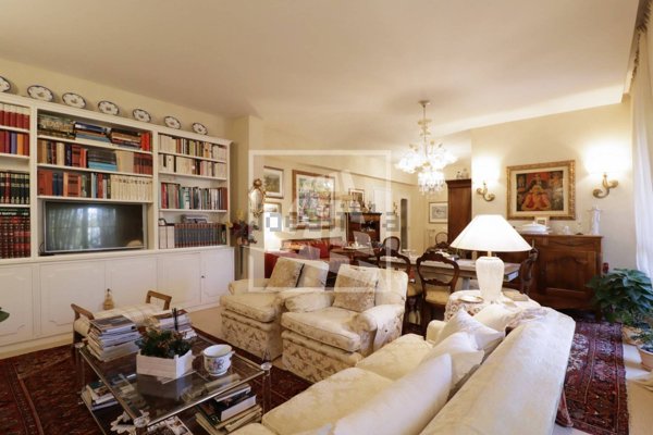 appartamento in vendita a Reggio nell'Emilia in zona Città Storica