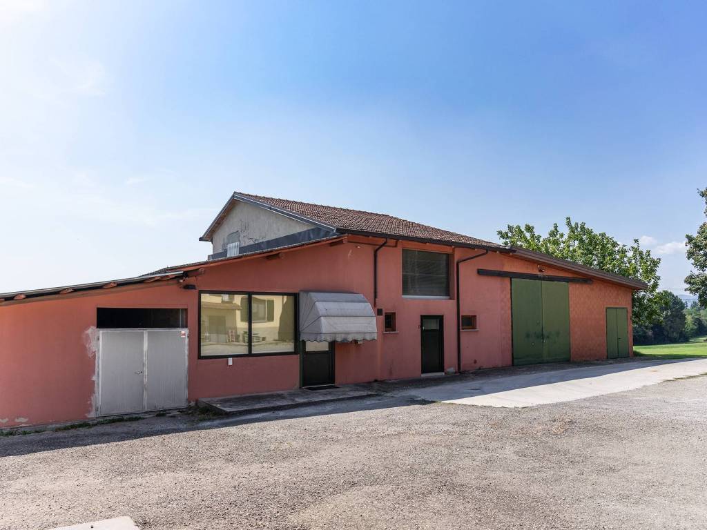 terreno agricolo in vendita a Reggio nell'Emilia in zona San Bartolomeo