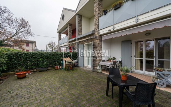 casa indipendente in vendita a Reggio nell'Emilia in zona San Maurizio