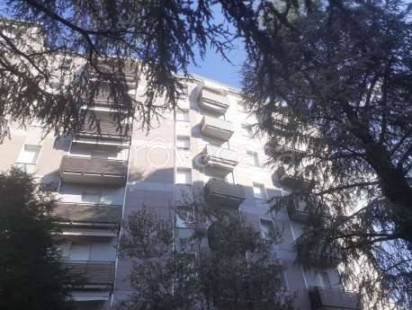 appartamento in vendita a Reggio nell'Emilia in zona Tribunale