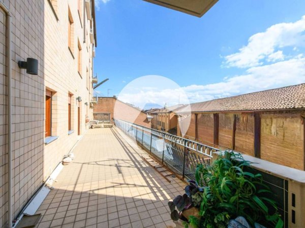 appartamento in vendita a Reggio nell'Emilia in zona Città Storica