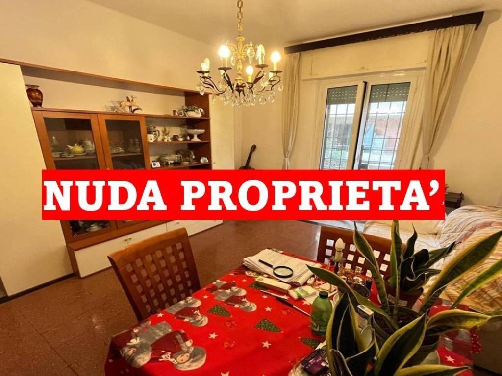 appartamento in vendita a Reggio nell'Emilia in zona Mirabello