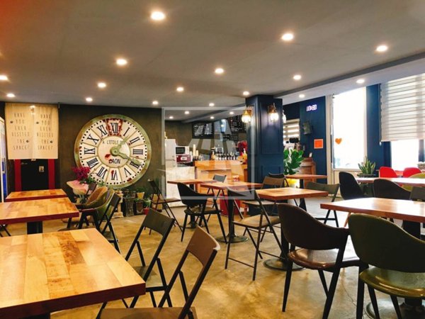 negozio in vendita a Reggio nell'Emilia