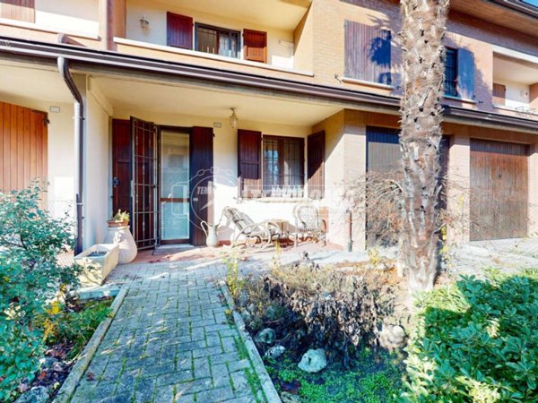 casa indipendente in vendita a Reggio nell'Emilia