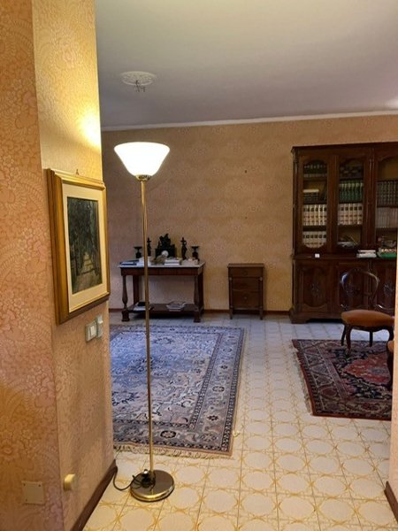 casa indipendente a Reggio nell'Emilia in zona San Pellegrino / Villa Canali
