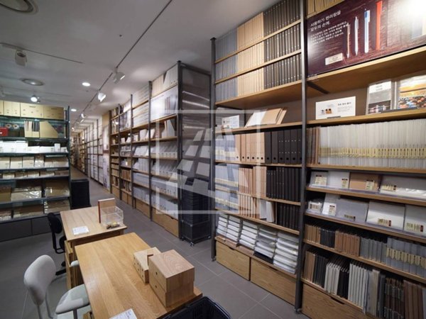 negozio in vendita a Reggio nell'Emilia