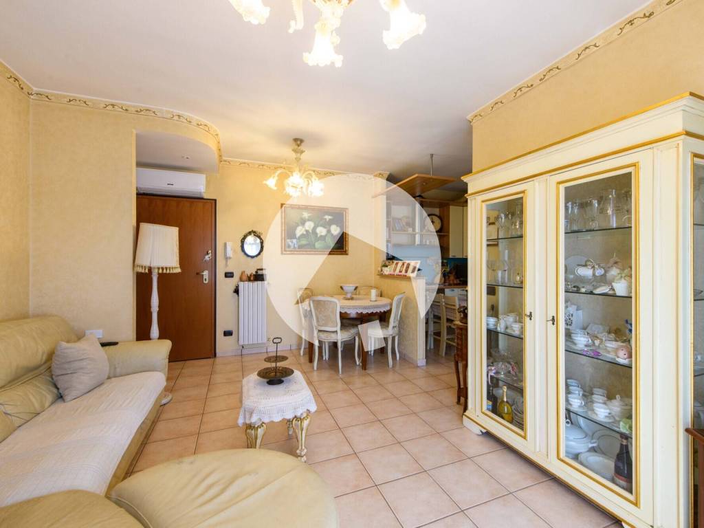 appartamento in vendita a Reggio nell'Emilia in zona Città Storica