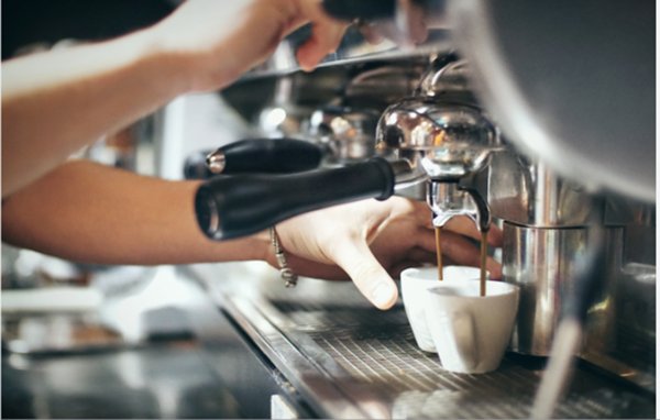 negozio in vendita a Reggio nell'Emilia in zona Orologio