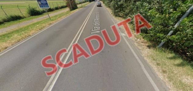 locale commerciale in vendita a Reggio nell'Emilia in zona Santa Croce