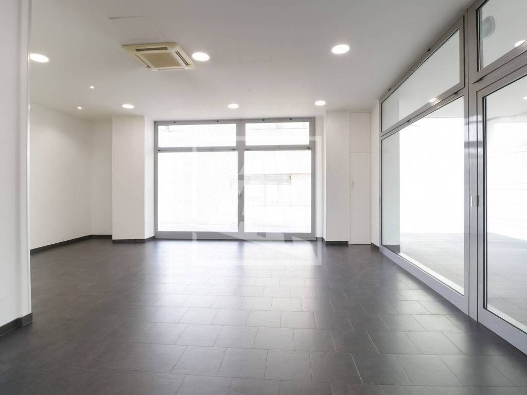 negozio in vendita a Reggio nell'Emilia