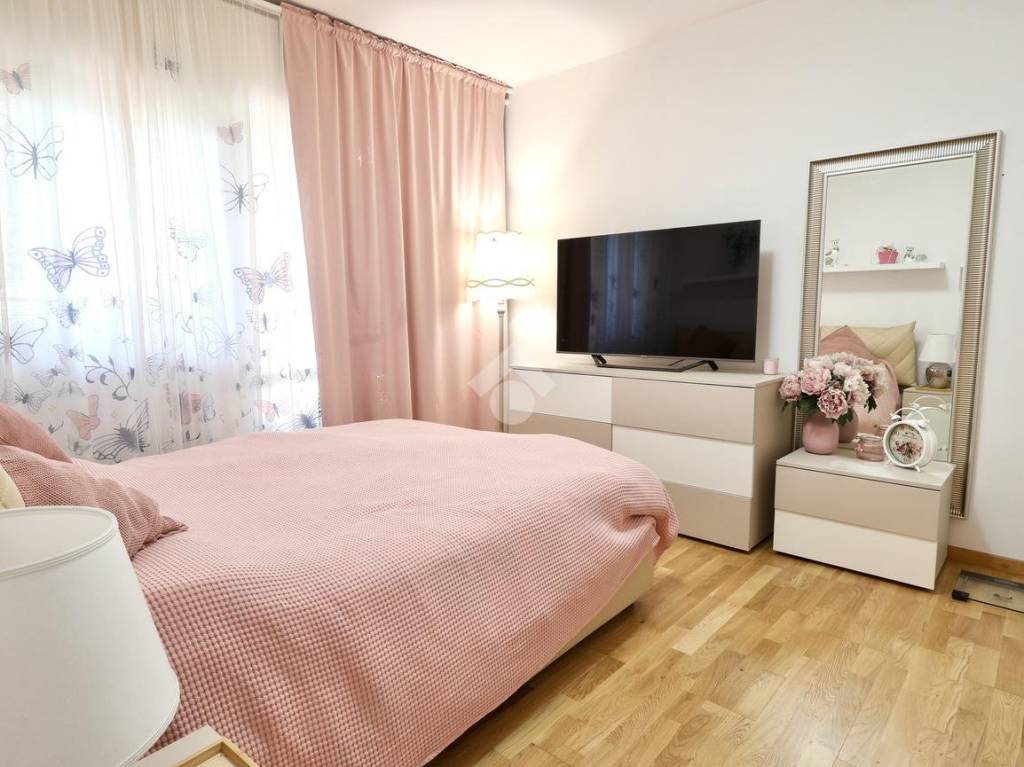 appartamento in vendita a Reggio nell'Emilia in zona Tribunale