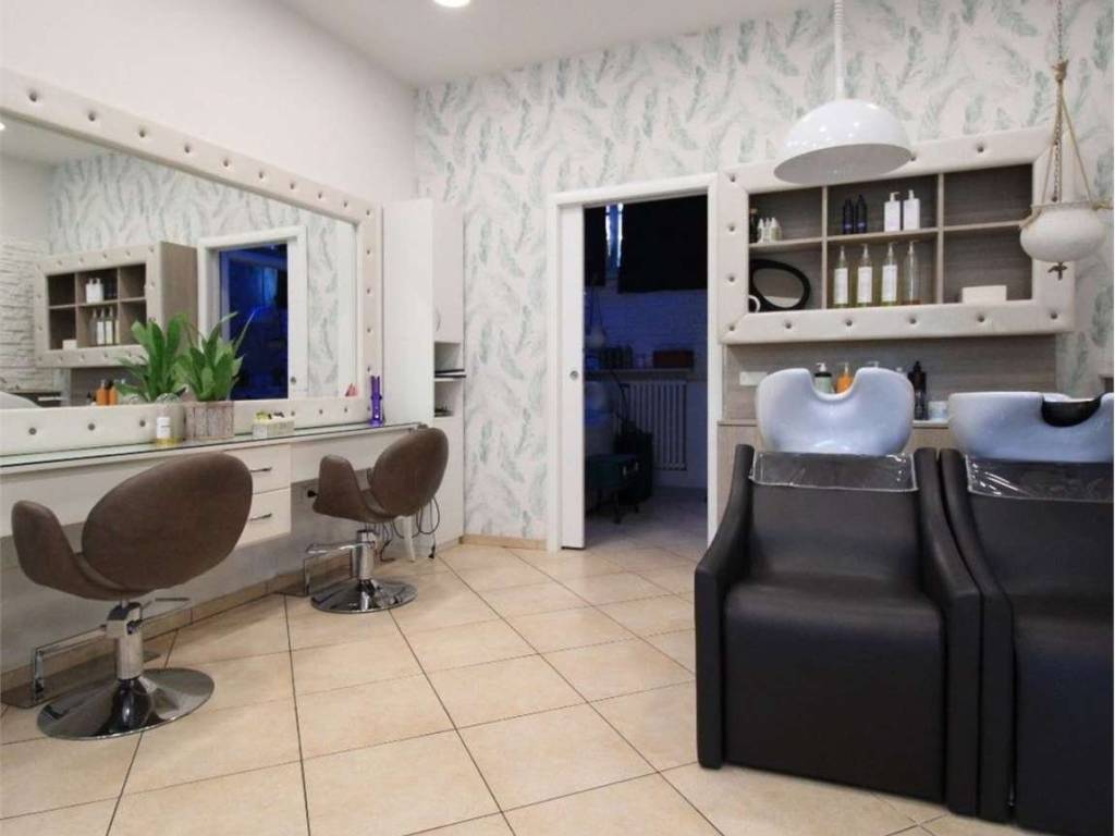 negozio in vendita a Reggio nell'Emilia