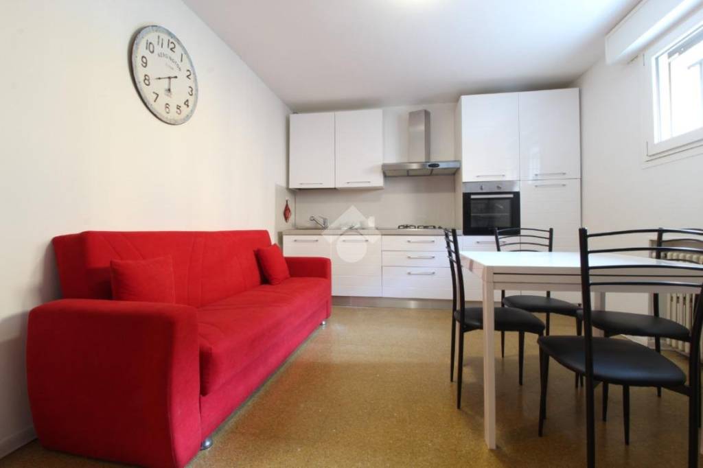 appartamento in vendita a Reggio nell'Emilia in zona Città Storica