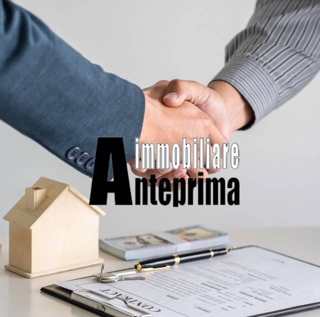 casa indipendente in vendita a Reggio nell'Emilia in zona Rivalta