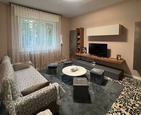 appartamento in vendita a Reggio nell'Emilia in zona Città Storica