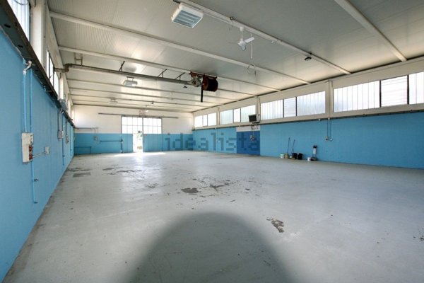 capannone in vendita a Reggio nell'Emilia in zona Pieve Modolena