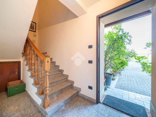 casa indipendente in vendita a Reggio nell'Emilia in zona Pratofontana