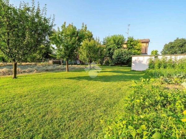 casa indipendente in vendita a Reggio nell'Emilia