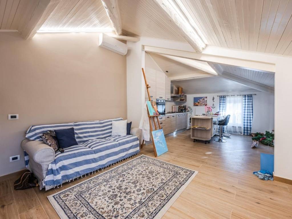 appartamento in vendita a Reggio nell'Emilia in zona Città Storica