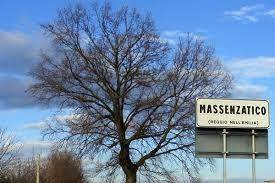 casa indipendente in vendita a Reggio nell'Emilia in zona Città Storica