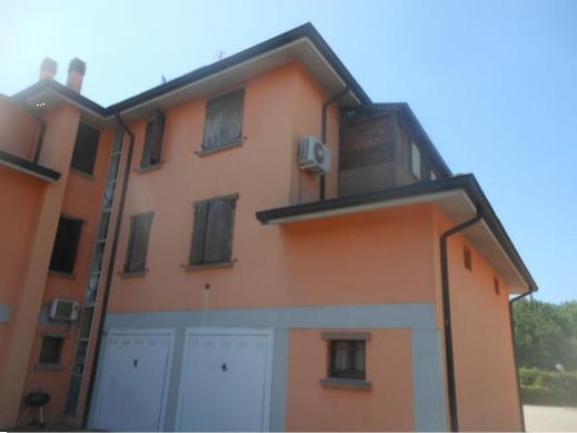 appartamento in vendita a Reggio nell'Emilia in zona Tribunale