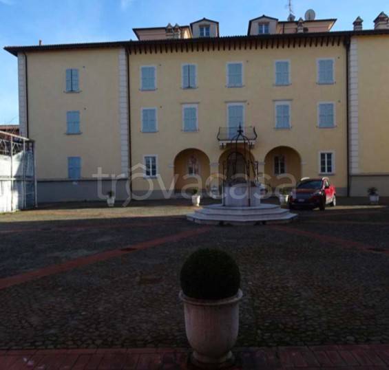 negozio in vendita a Reggio nell'Emilia in zona San Bartolomeo