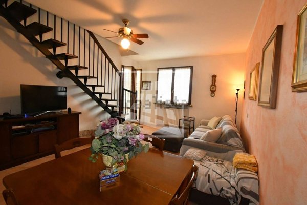 appartamento in vendita a Reggio nell'Emilia in zona Rivalta