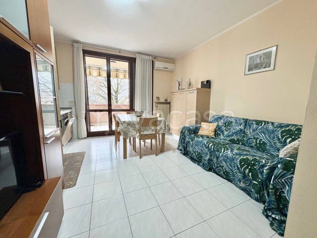 appartamento in vendita a Reggio nell'Emilia in zona Carrozzone