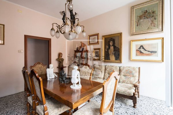 appartamento a Reggio nell'Emilia in zona San Pellegrino / Villa Canali