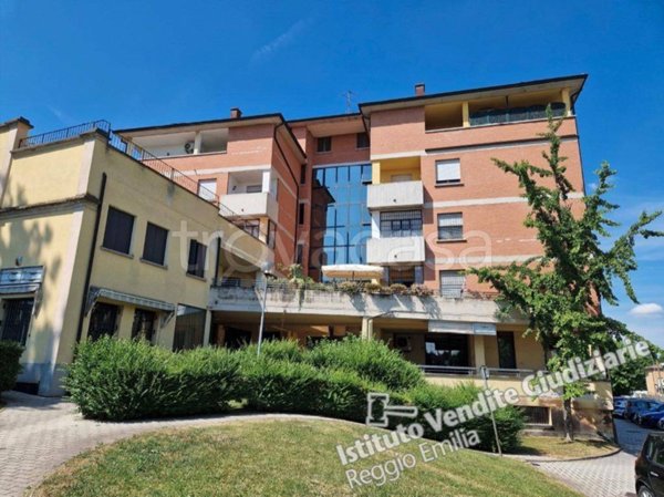 appartamento in vendita a Reggio nell'Emilia in zona Sesso