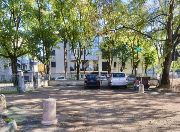 appartamento in vendita a Reggio nell'Emilia in zona Tribunale