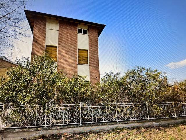 terreno edificabile in vendita a Reggio nell'Emilia in zona Codemondo